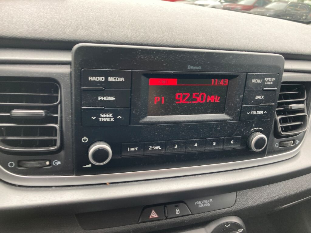 Kia Rio 2019 Metallinhohto Vihreä