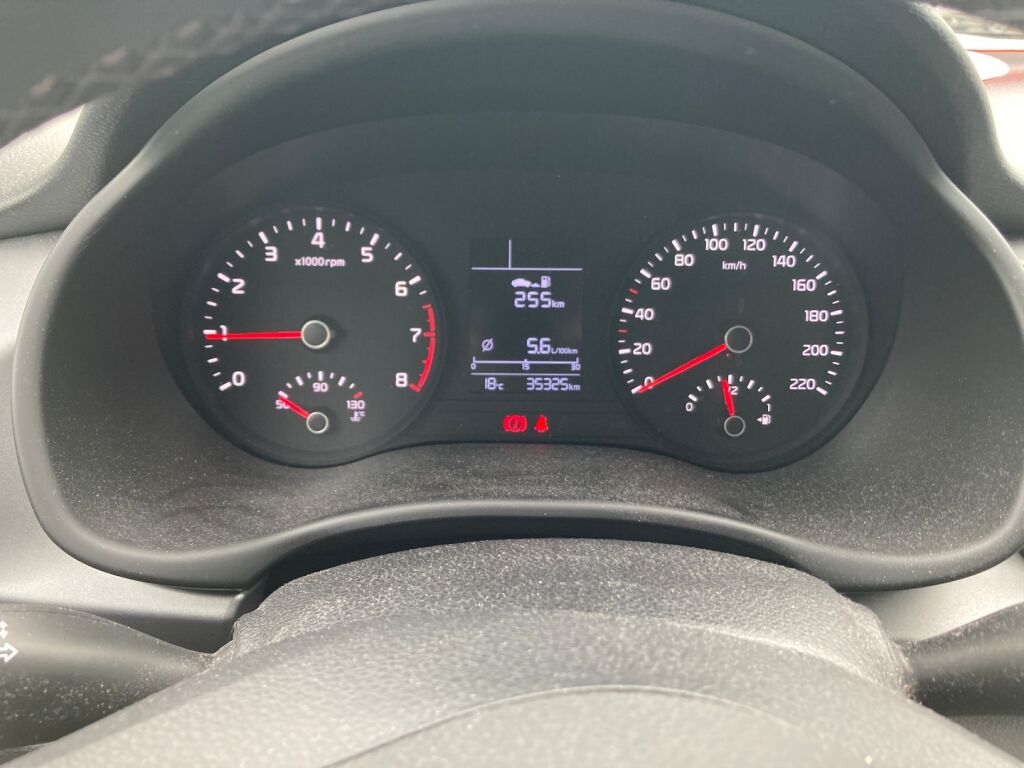 Kia Rio 2019 Metallinhohto Vihreä