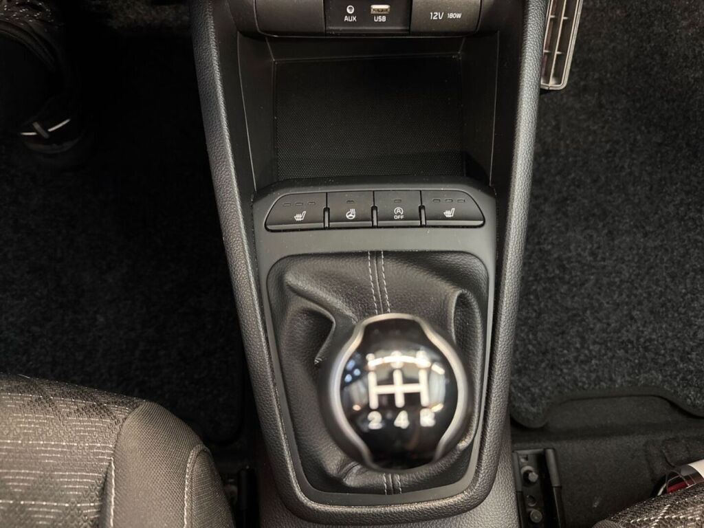 Kia Rio 2019 Metallinhohto Vihreä