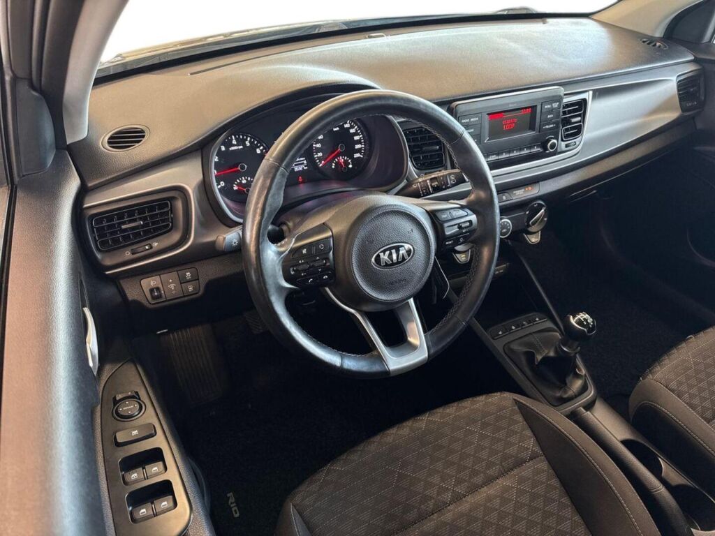 Kia Rio 2019 Metallinhohto Vihreä