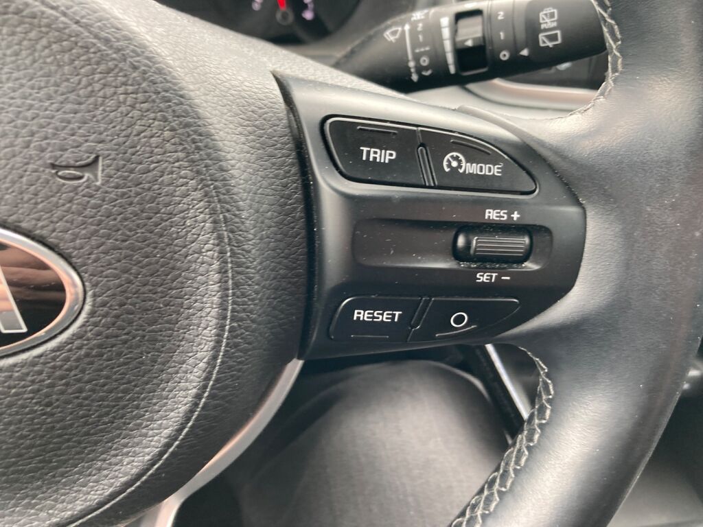 Kia Rio 2019 Metallinhohto Vihreä
