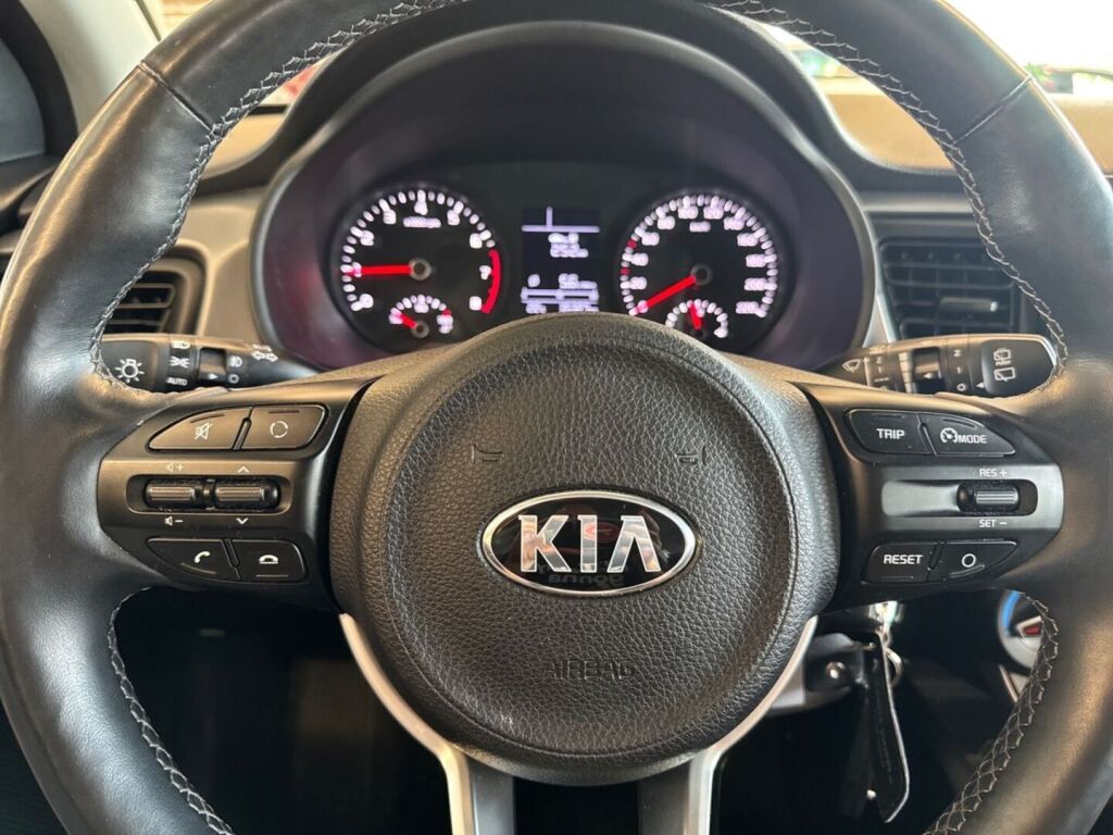 Kia Rio 2019 Metallinhohto Vihreä