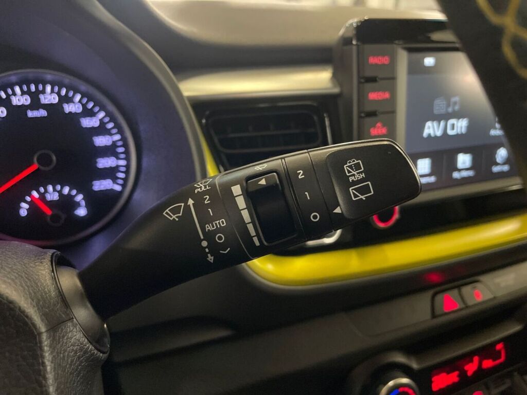 Kia Stonic 2018 Harmaa