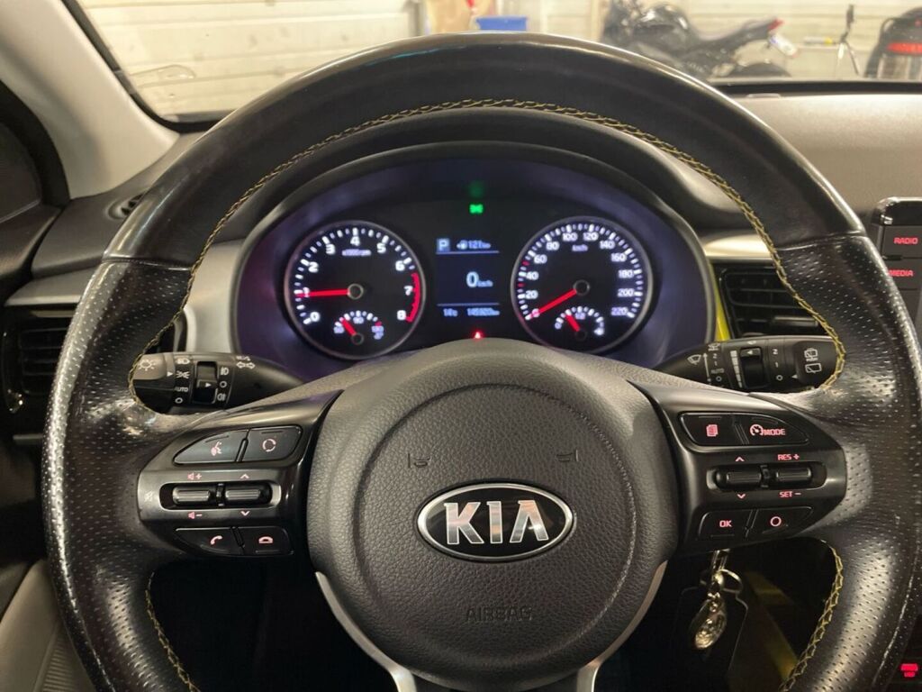 Kia Stonic 2018 Harmaa