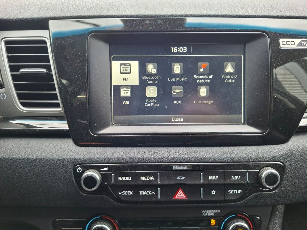 Kia Niro 2019 Ruskea (beige)