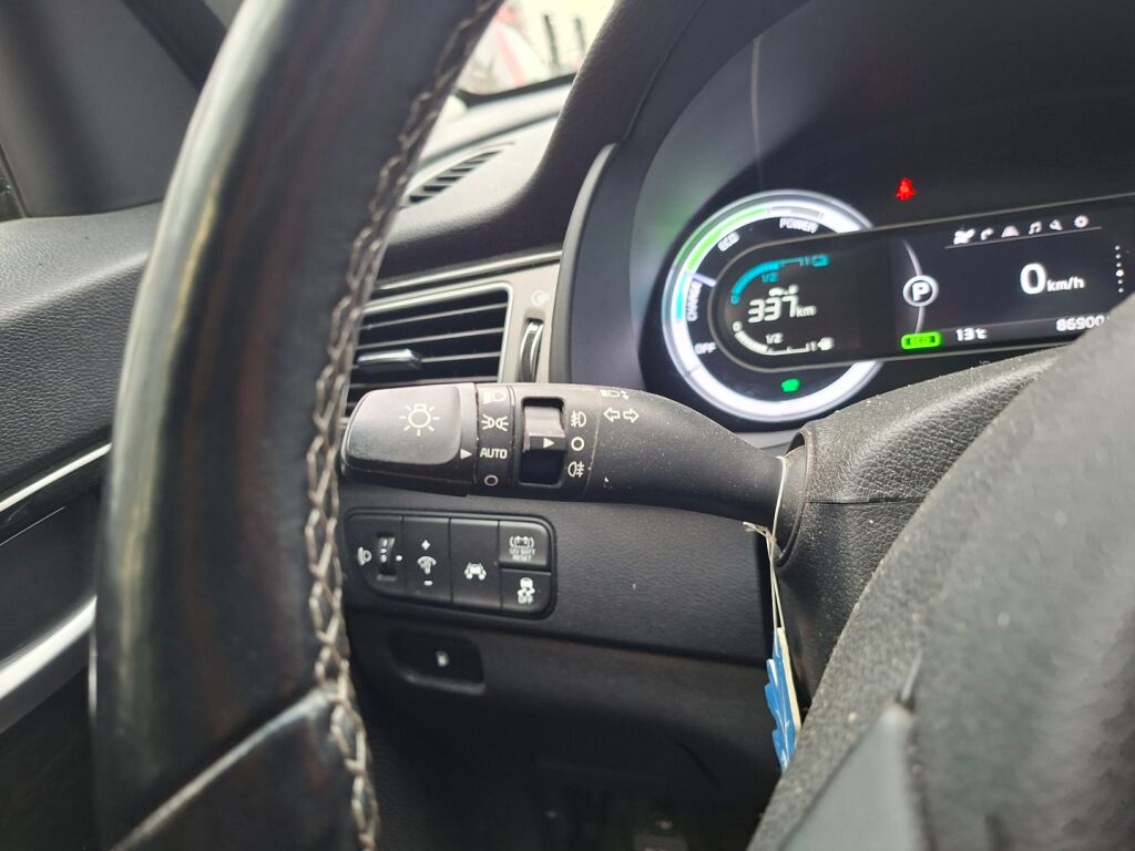 Kia Niro 2019 Ruskea (beige)