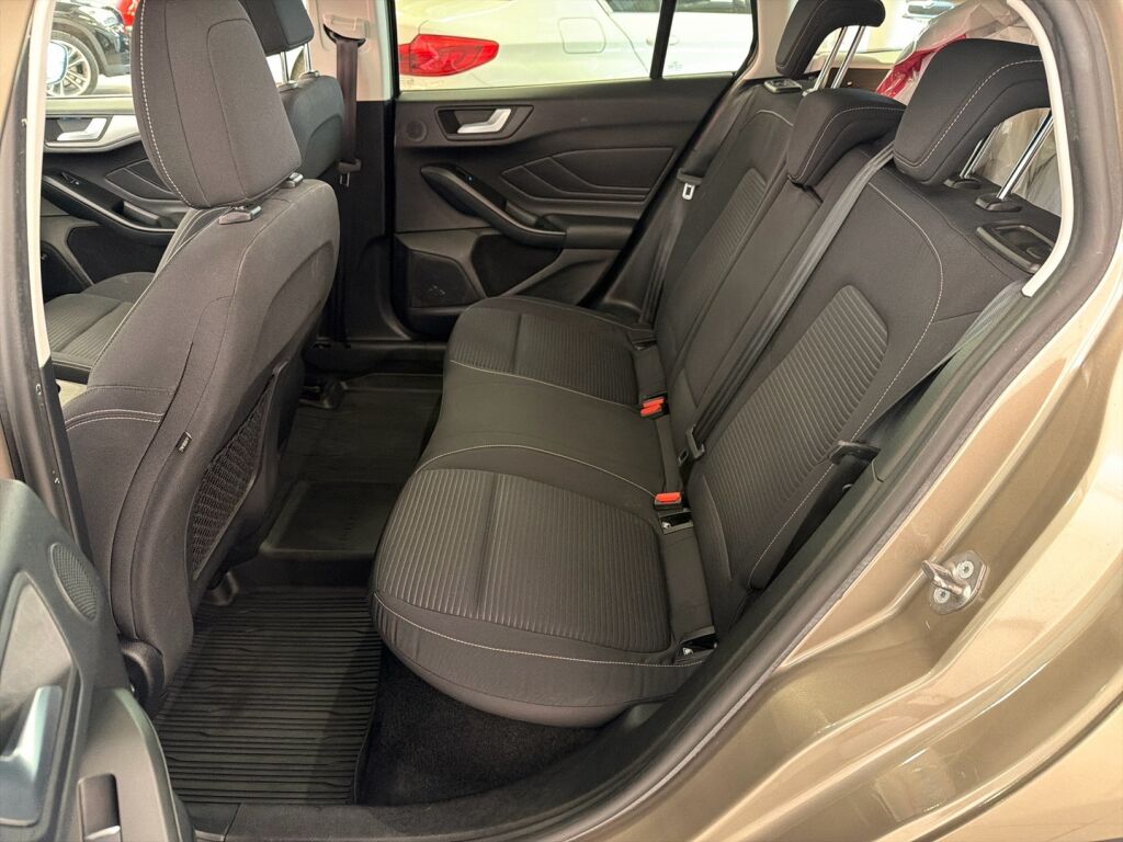 Ford Focus 2019 Harmaa