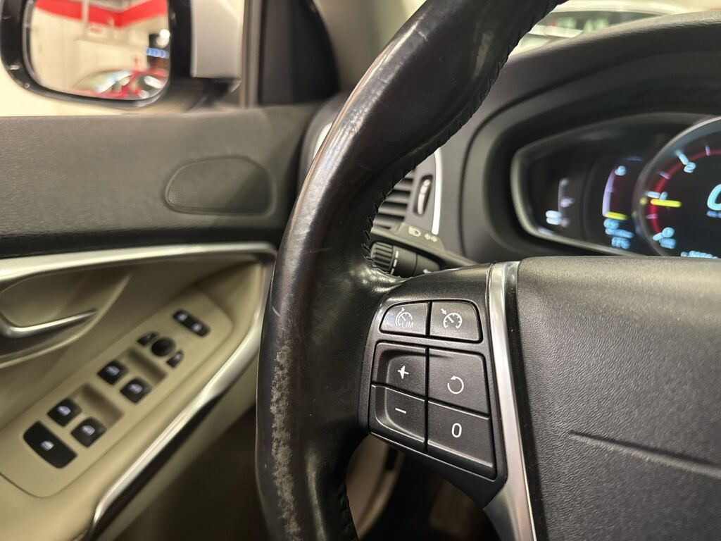 Volvo V40 2014 Hopea