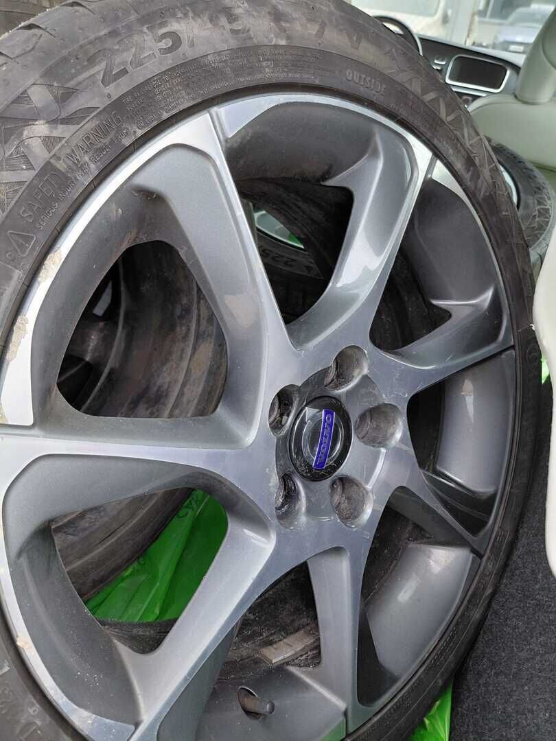 Volvo V40 2014 Hopea