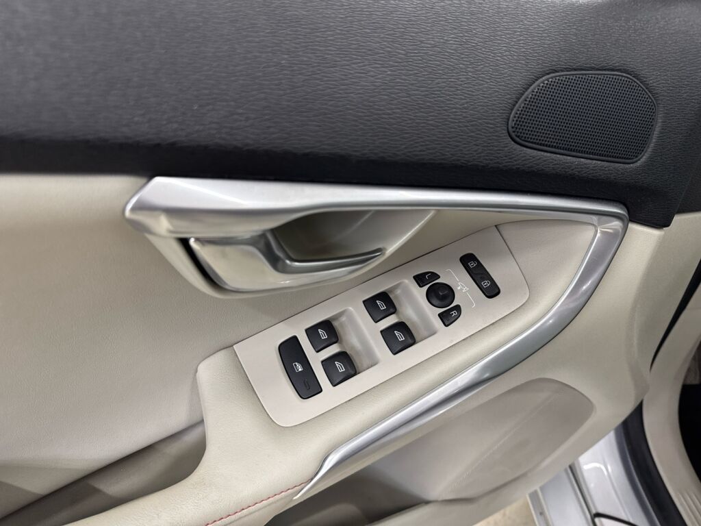 Volvo V40 2014 Hopea