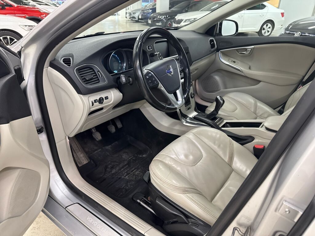 Volvo V40 2014 Hopea