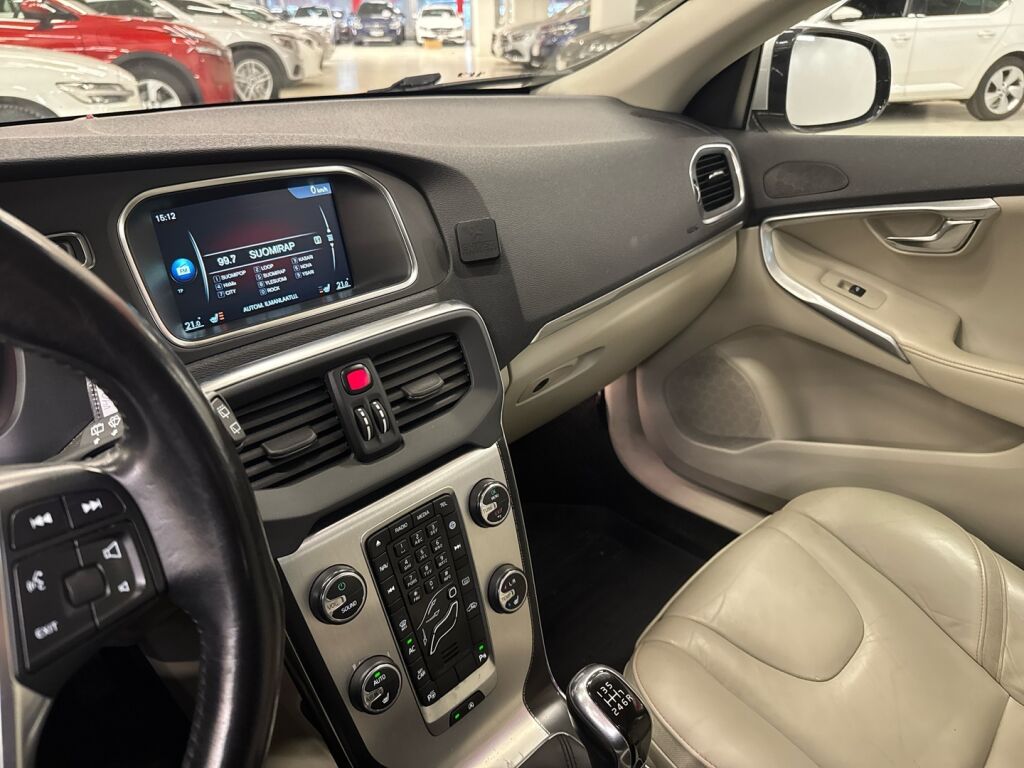 Volvo V40 2014 Hopea