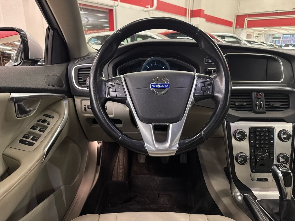 Volvo V40 2014 Hopea