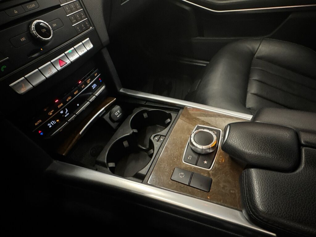 Mercedes-Benz E 2015 Harmaa