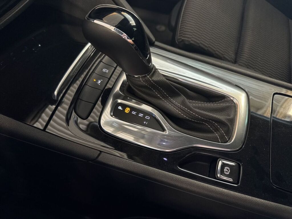 Opel Insignia 2020 Harmaa