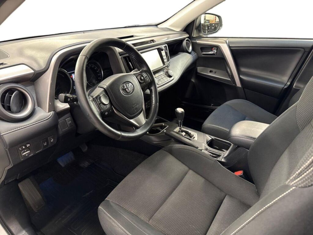 Toyota RAV4 2018 Valkoinen