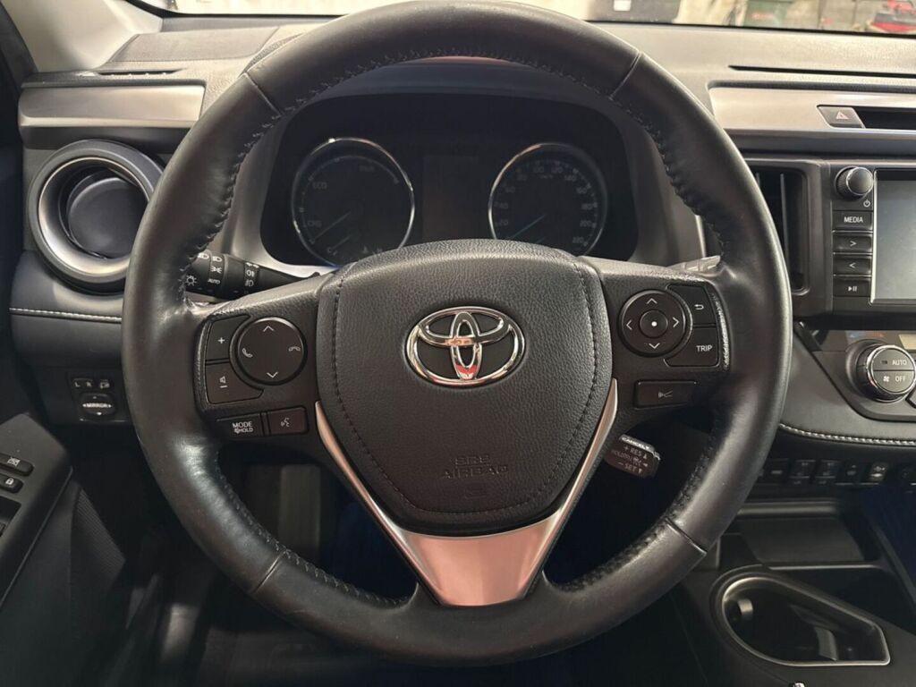 Toyota RAV4 2018 Valkoinen
