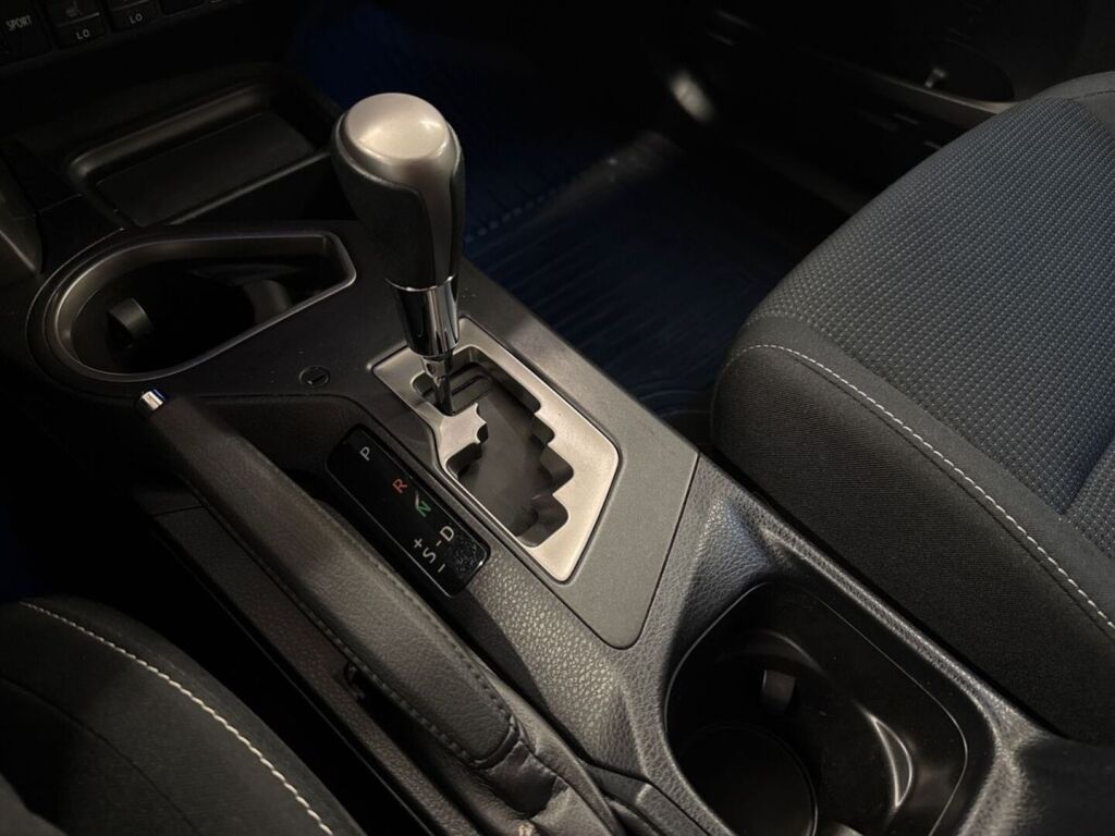 Toyota RAV4 2018 Valkoinen