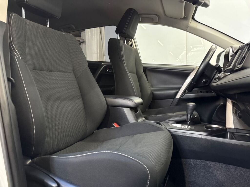 Toyota RAV4 2018 Valkoinen