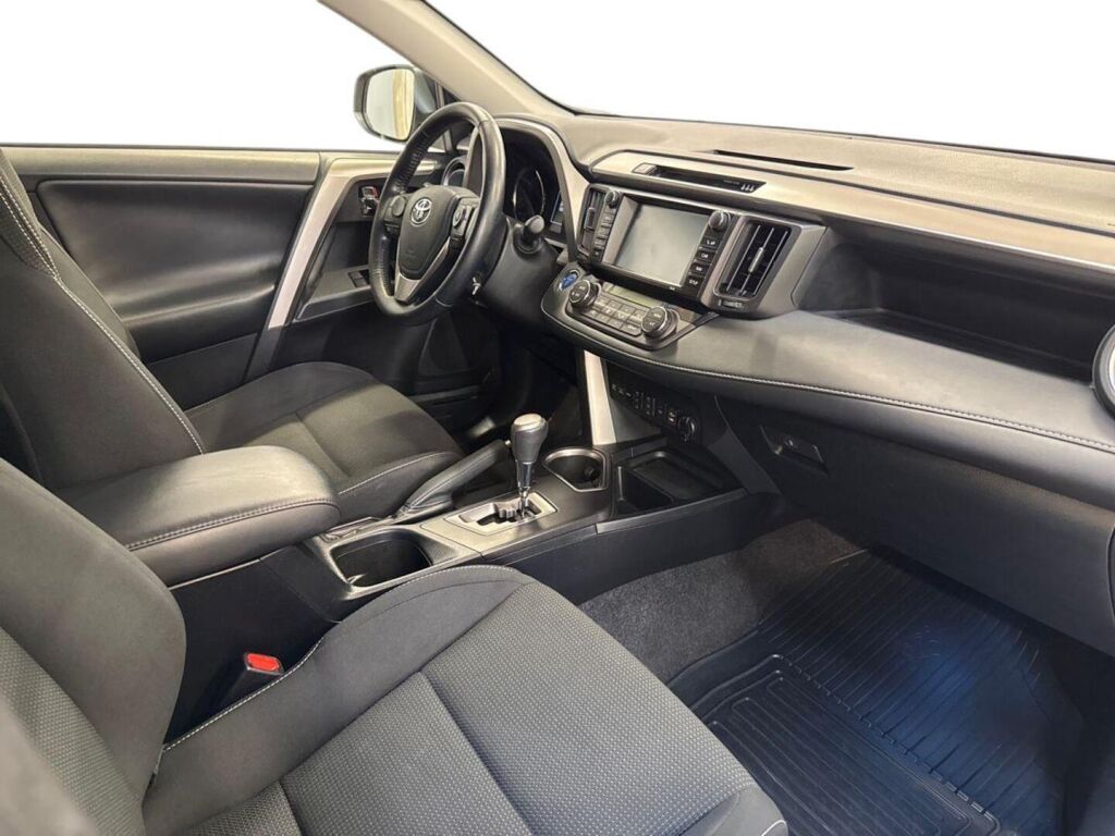 Toyota RAV4 2018 Valkoinen