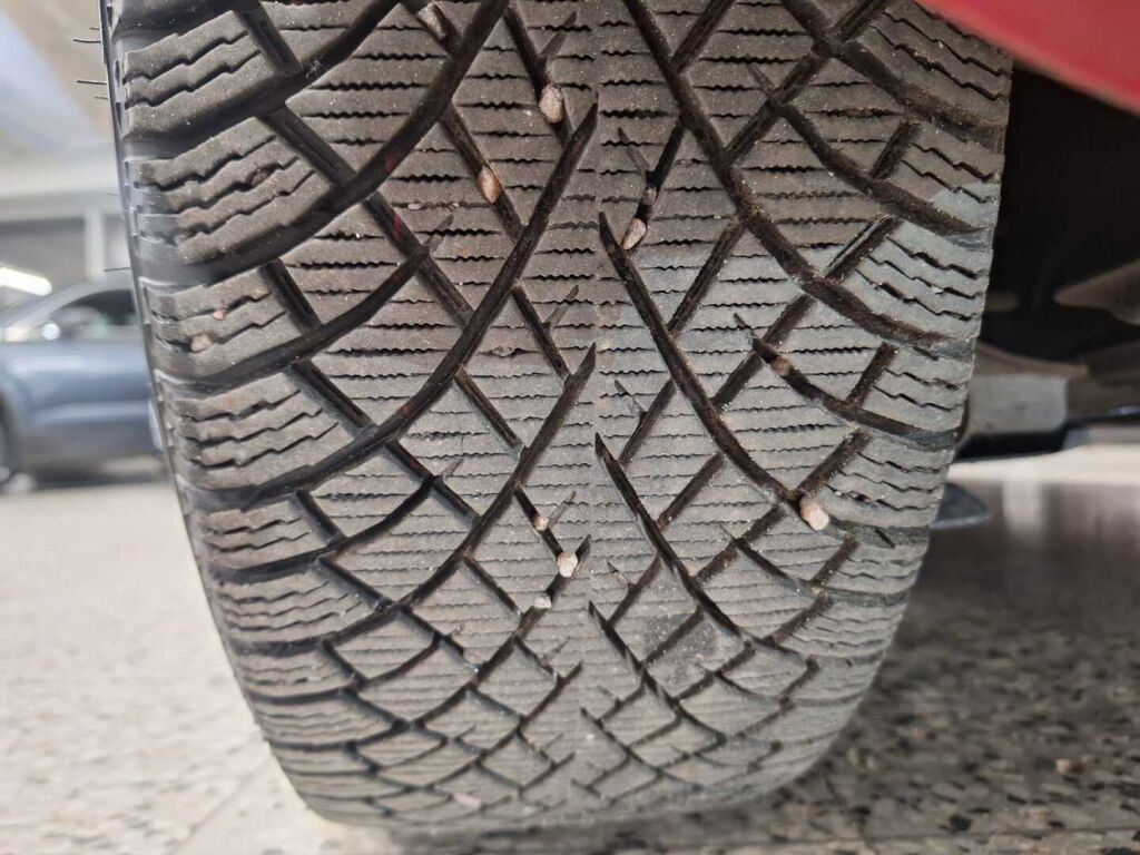 Mercedes-Benz A 2018 Punainen