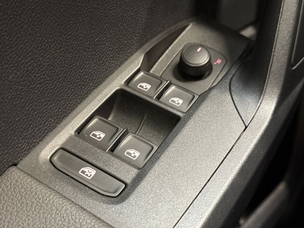 Seat Arona 2018 Valkoinen