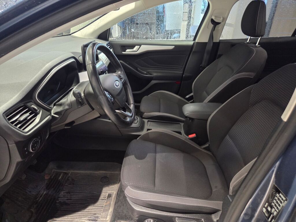 Ford Focus 2019 Sininen