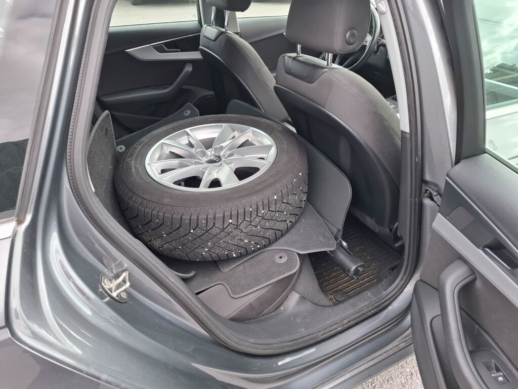 Audi A4 2017 Harmaa