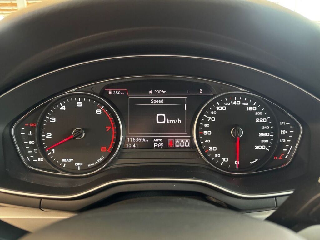 Audi A4 2017 Harmaa