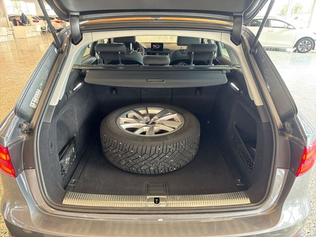 Audi A4 2017 Harmaa