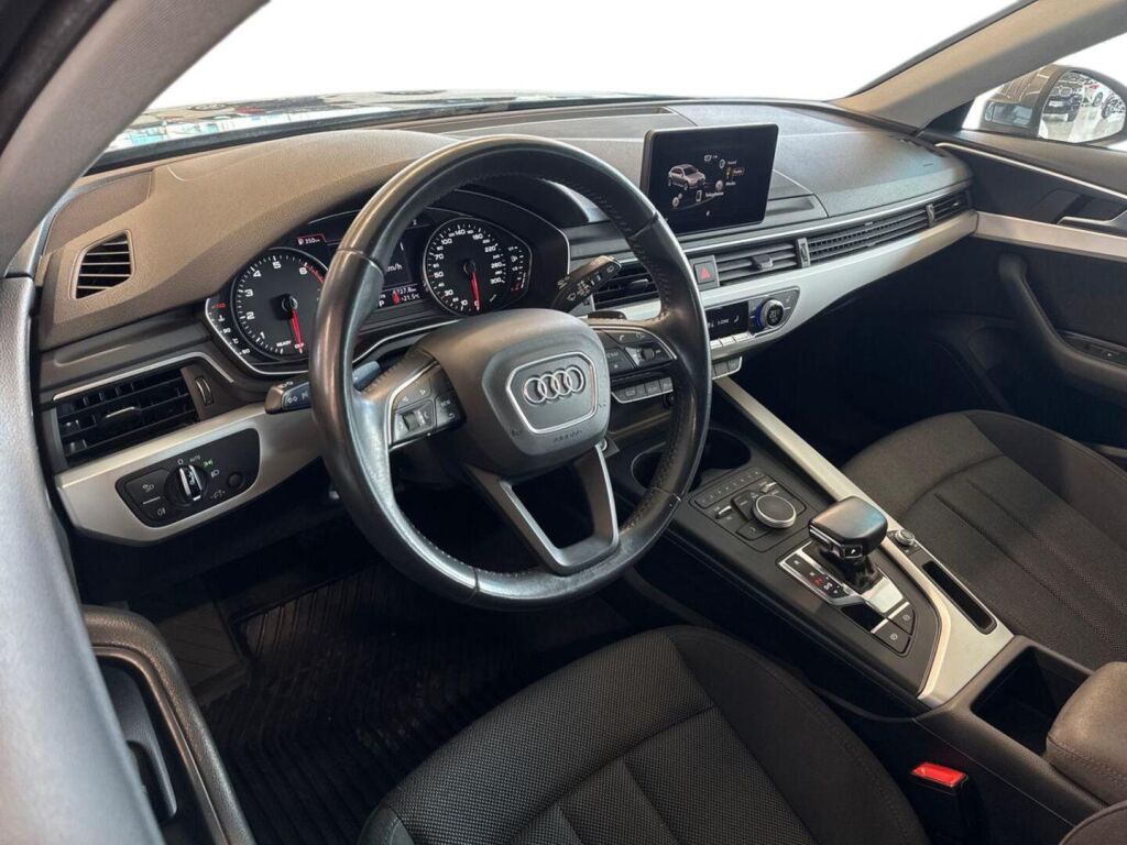 Audi A4 2017 Harmaa