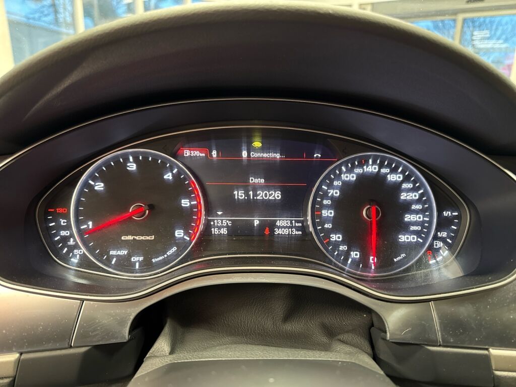 Audi A6 allroad quattro 2015 Punainen