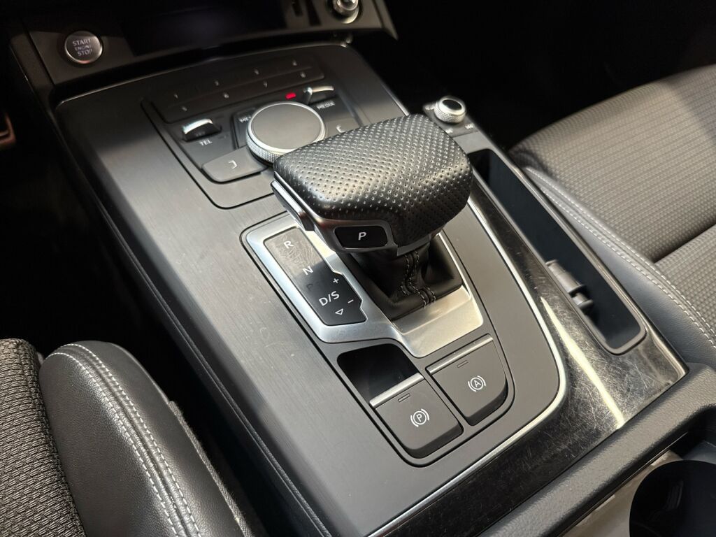 Audi Q5 2019 Harmaa
