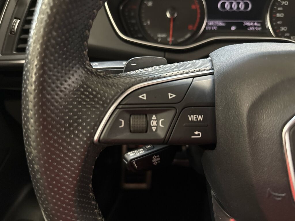 Audi Q5 2019 Harmaa