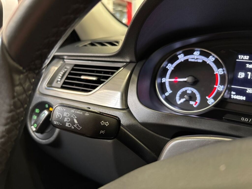 Skoda Rapid 2019 Valkoinen