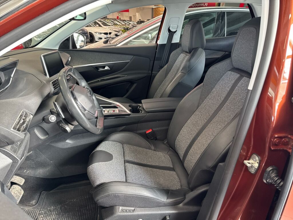 Peugeot 3008 2019 Musta