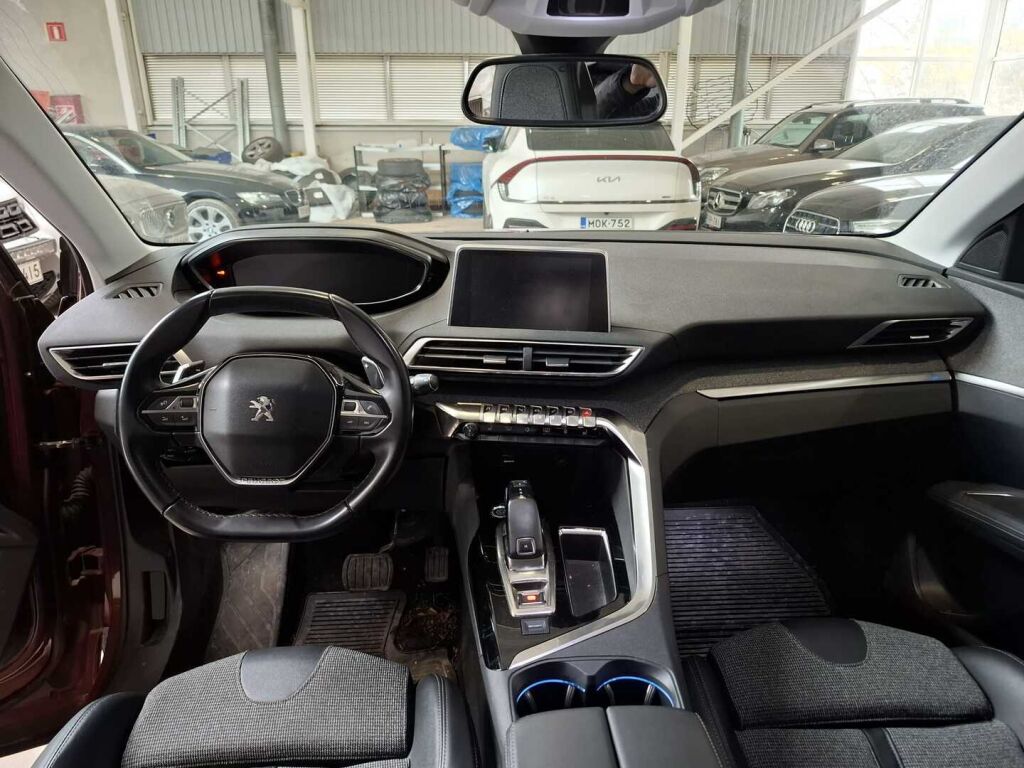 Peugeot 3008 2019 Musta