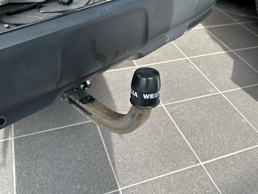 Peugeot 3008 2019 Musta
