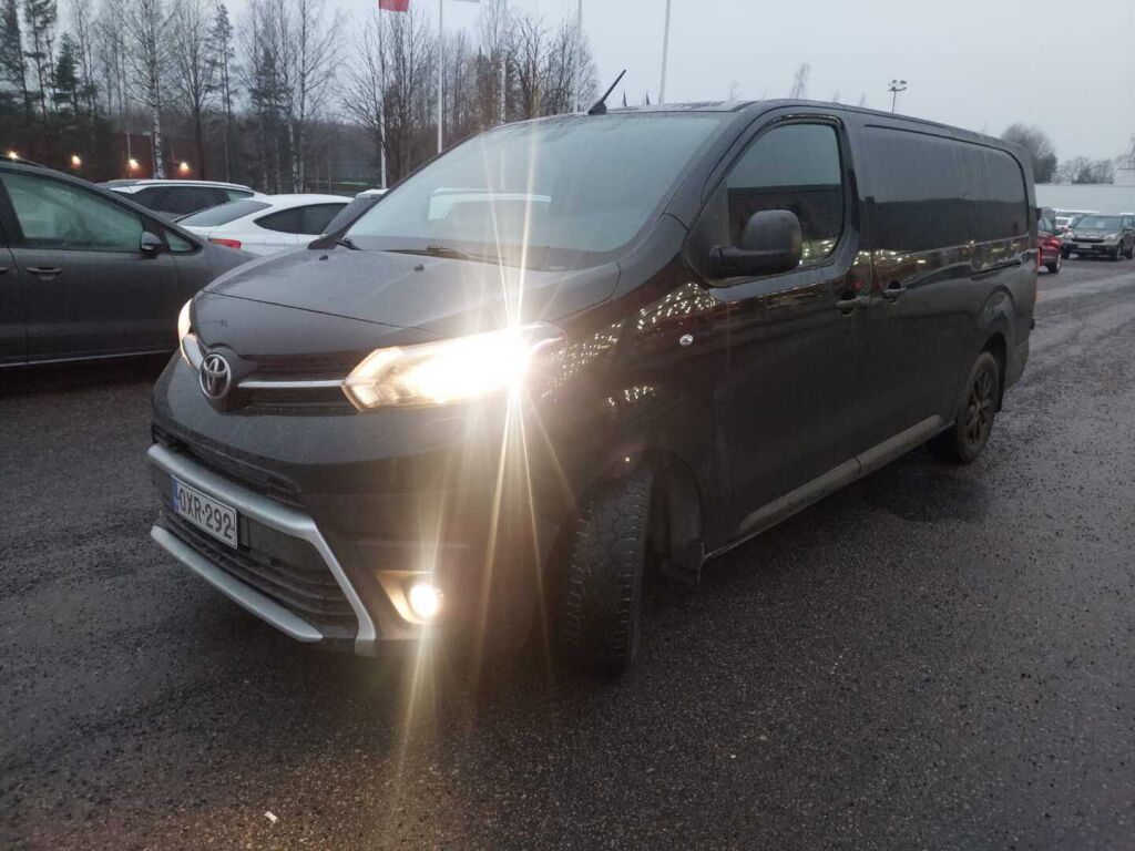 Toyota Proace 2019 Musta