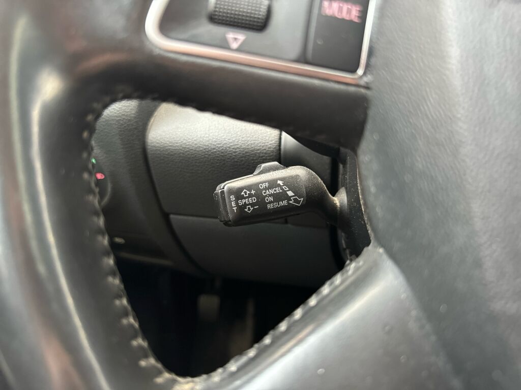 Audi Q7 2011 Sininen