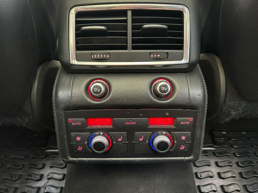 Audi Q7 2011 Sininen