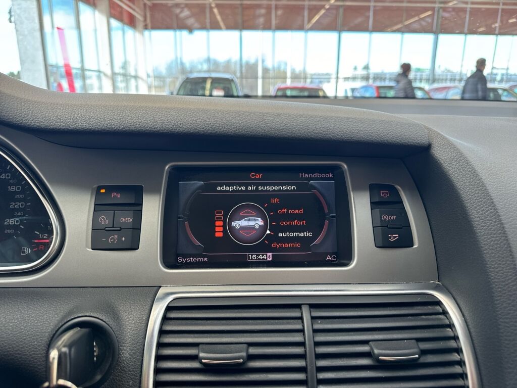 Audi Q7 2011 Sininen