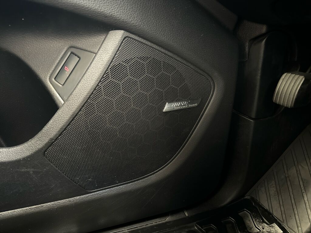 Audi Q7 2011 Sininen