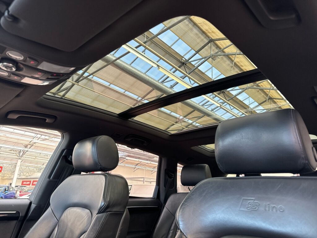 Audi Q7 2011 Sininen