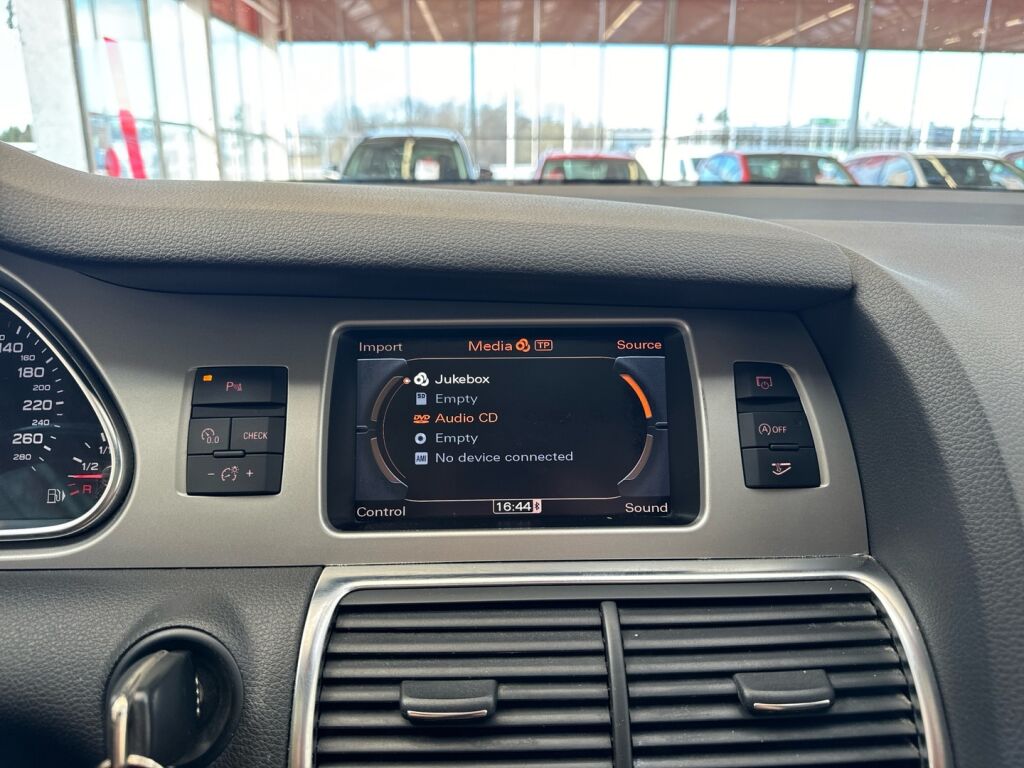 Audi Q7 2011 Sininen