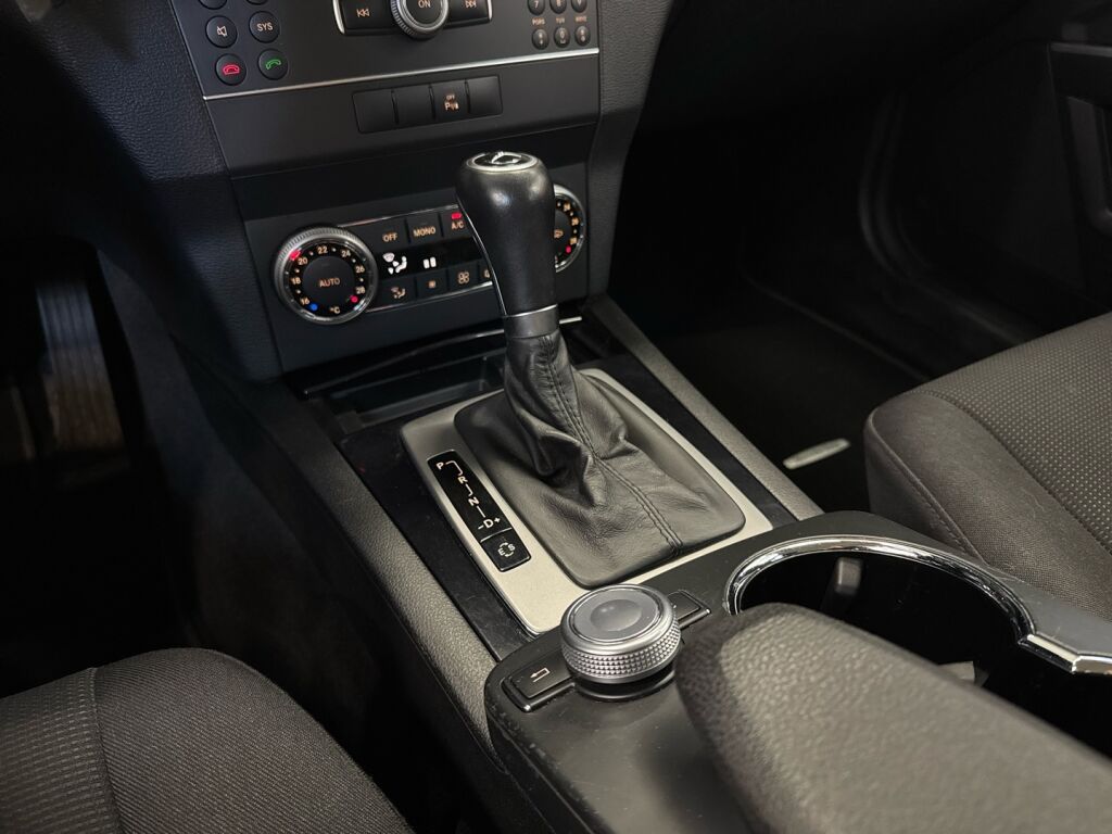 Mercedes-Benz GLK 2010 Hopea