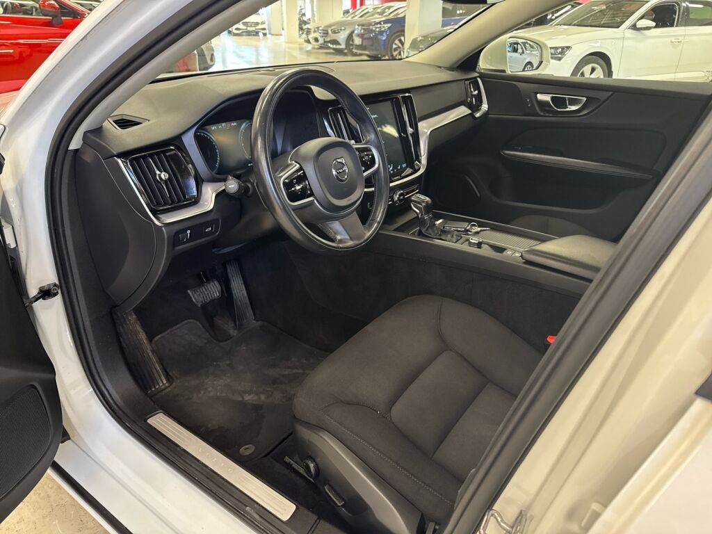 Volvo V60 2018 Valkoinen