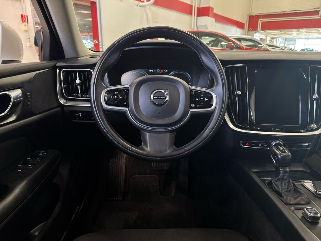 Volvo V60 2018 Valkoinen