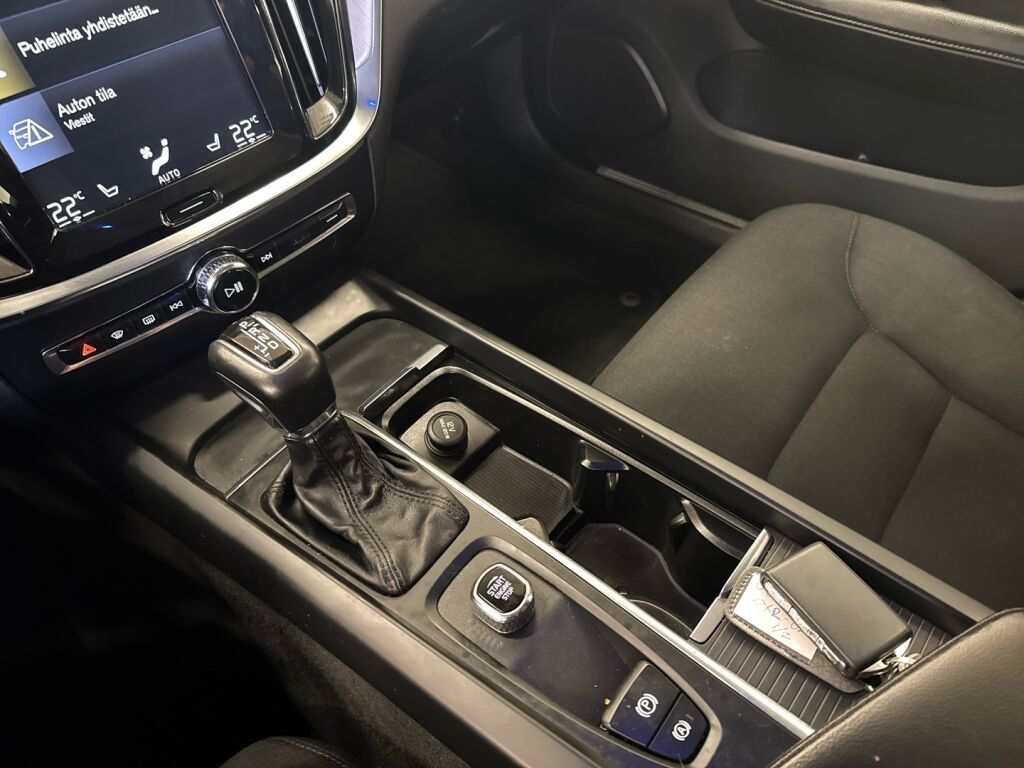 Volvo V60 2018 Valkoinen