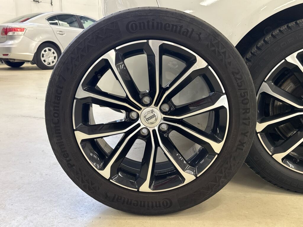 Volvo V60 2018 Valkoinen